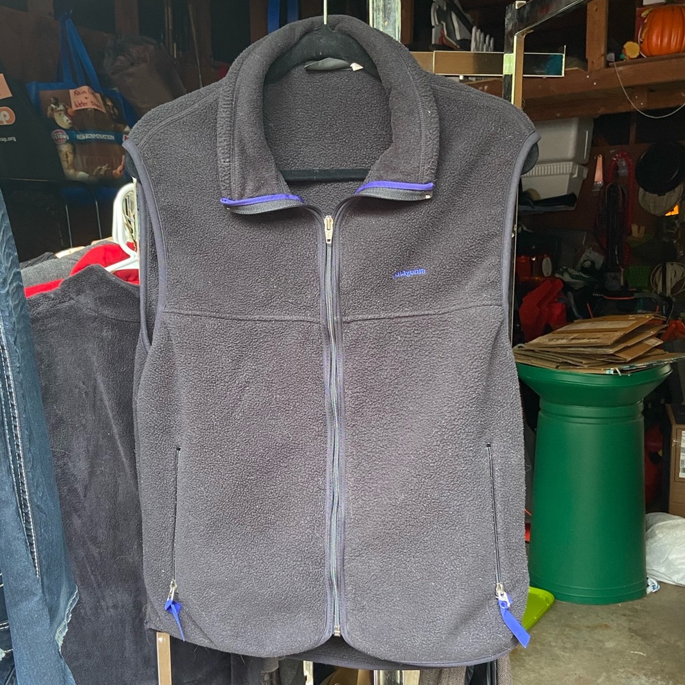 Men’s Patagonia Vest - Size M